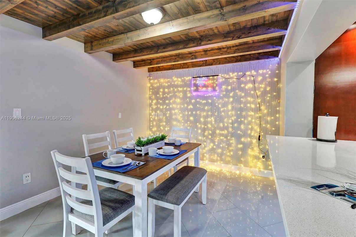 Dining room, Interior, Wooden Beams