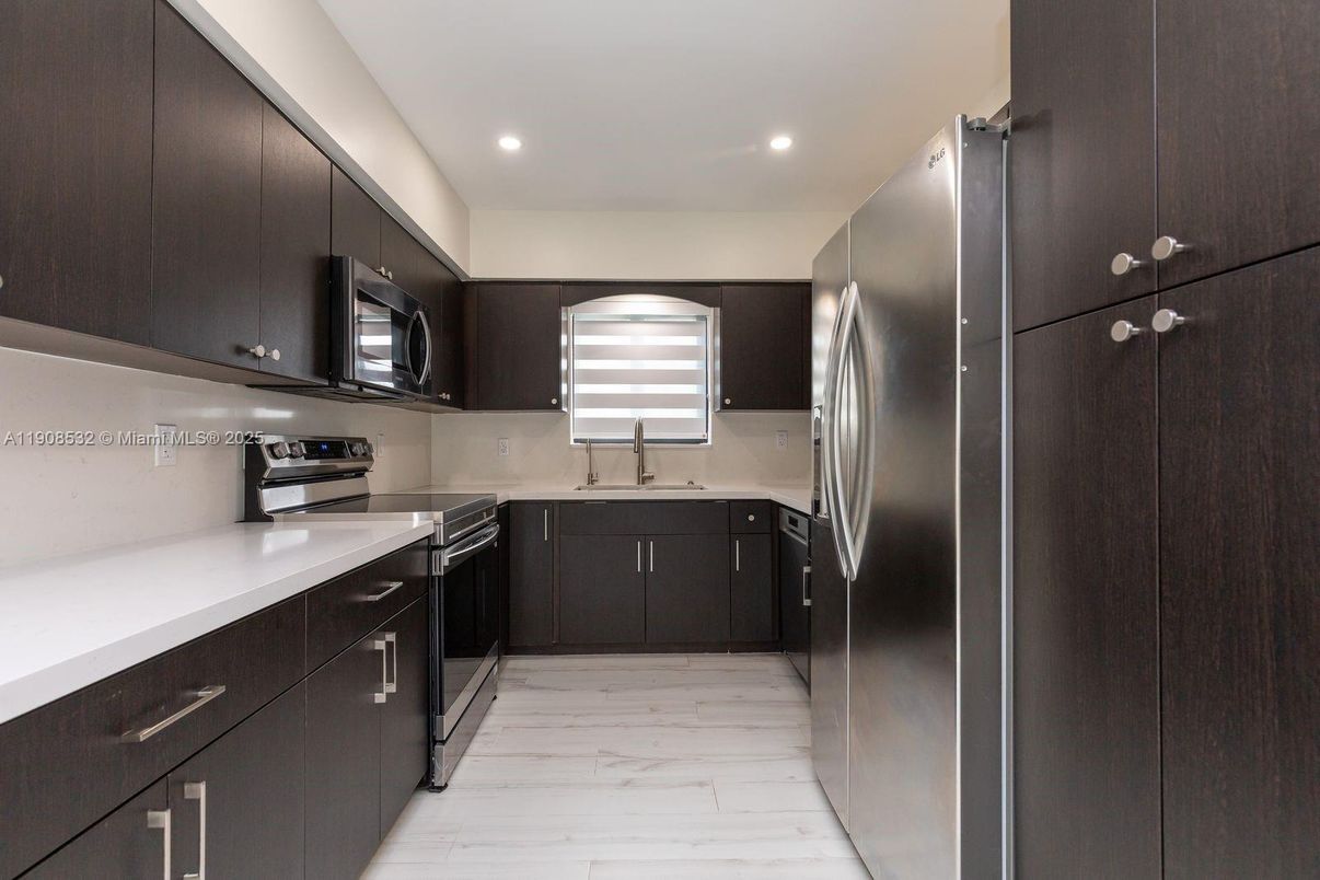 Interior, Kitchen, Marble, Recessed Lighting, Stainless Steel Appliances