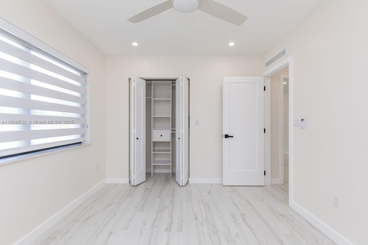 Empty room, Interior, Marble, Recessed Lighting, Wood Texture Flooring