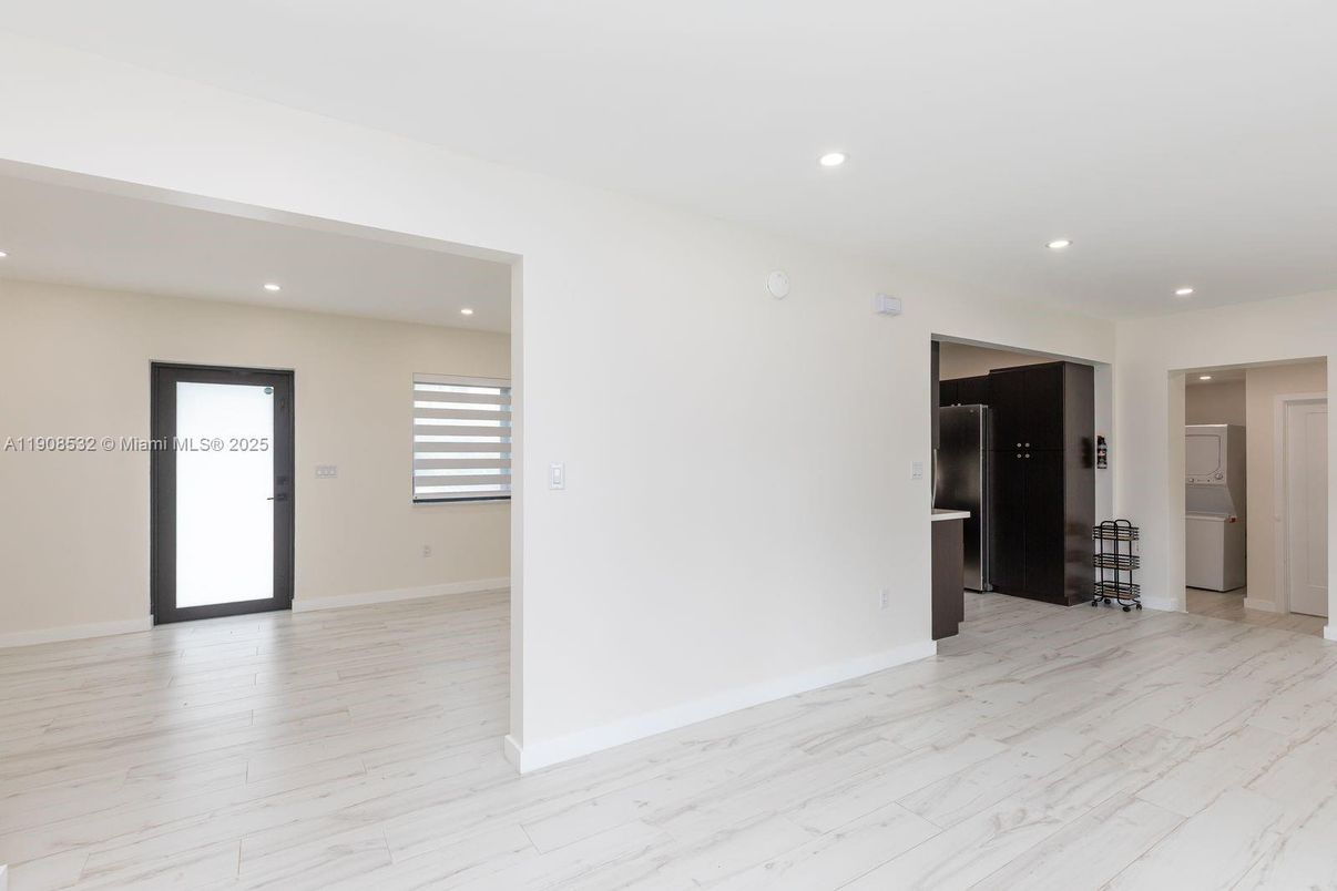 Empty room, Interior, Marble, Recessed Lighting, Wood Texture Flooring