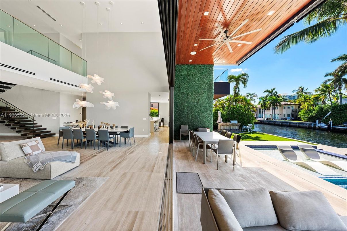 Exterior, Pool, Recessed Lighting, Water