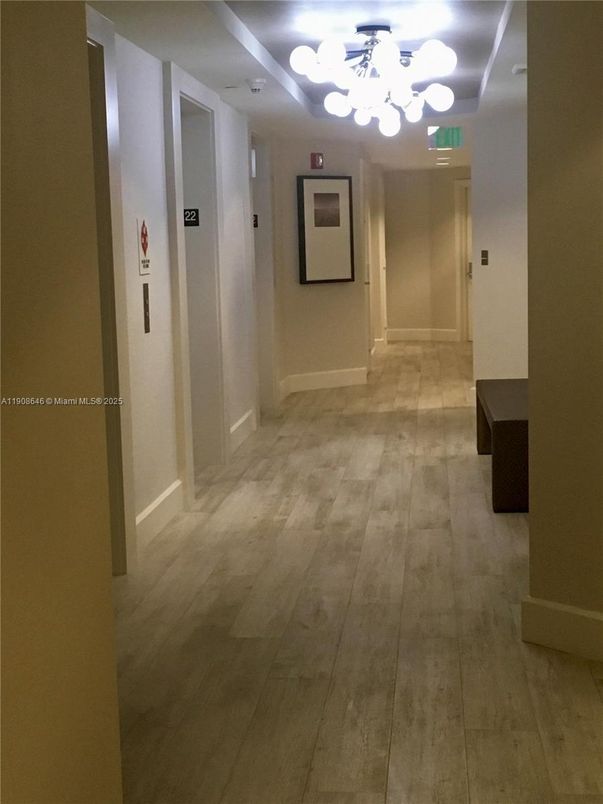 Elevator, Interior, Wood Texture Flooring