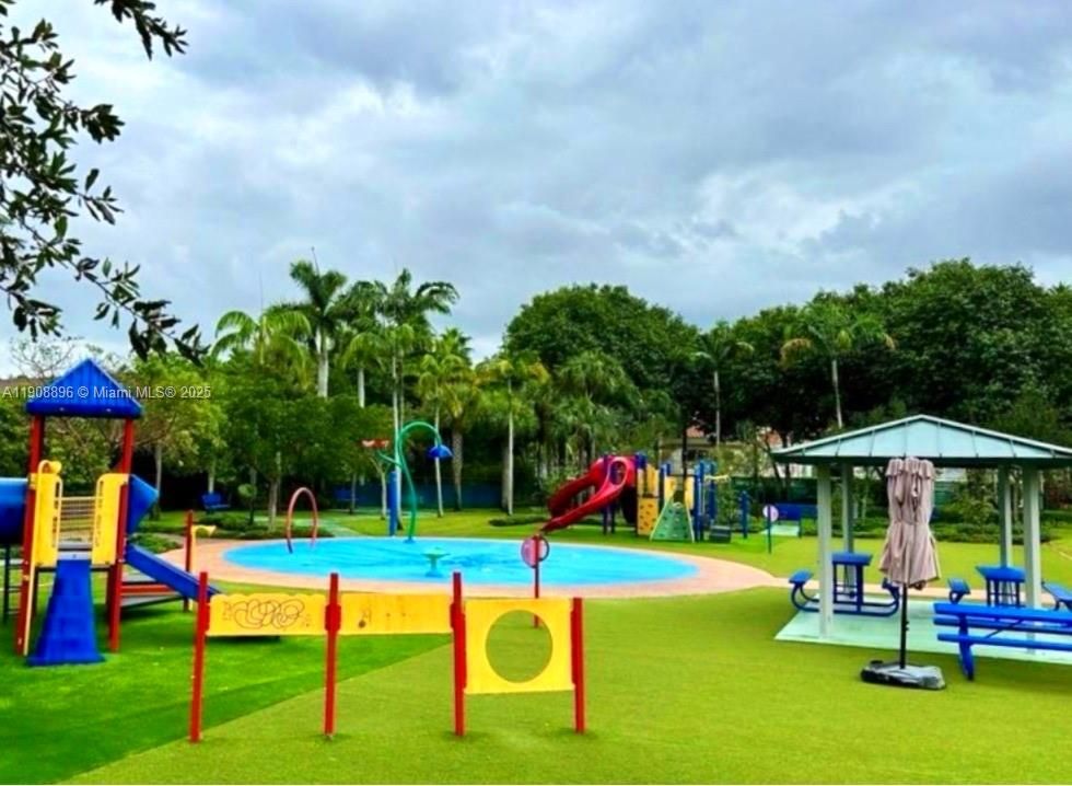 Backyard, Exterior, Playground