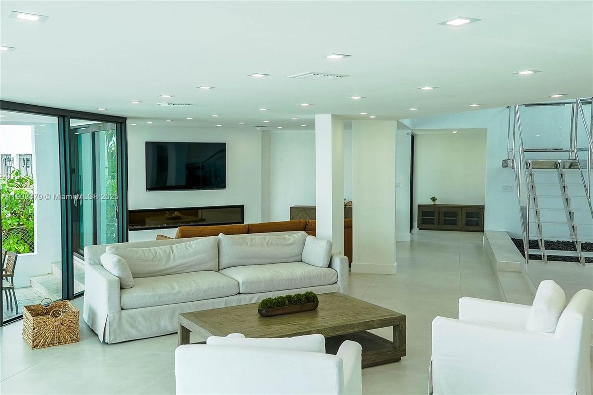 Interior, Living room, Recessed Lighting