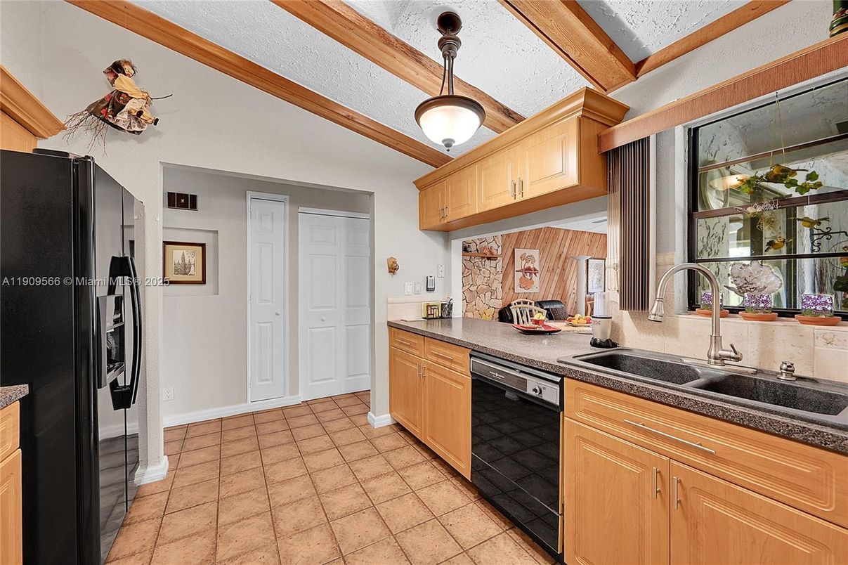 Interior, Kitchen, Pendant Lights, Wooden Beams
