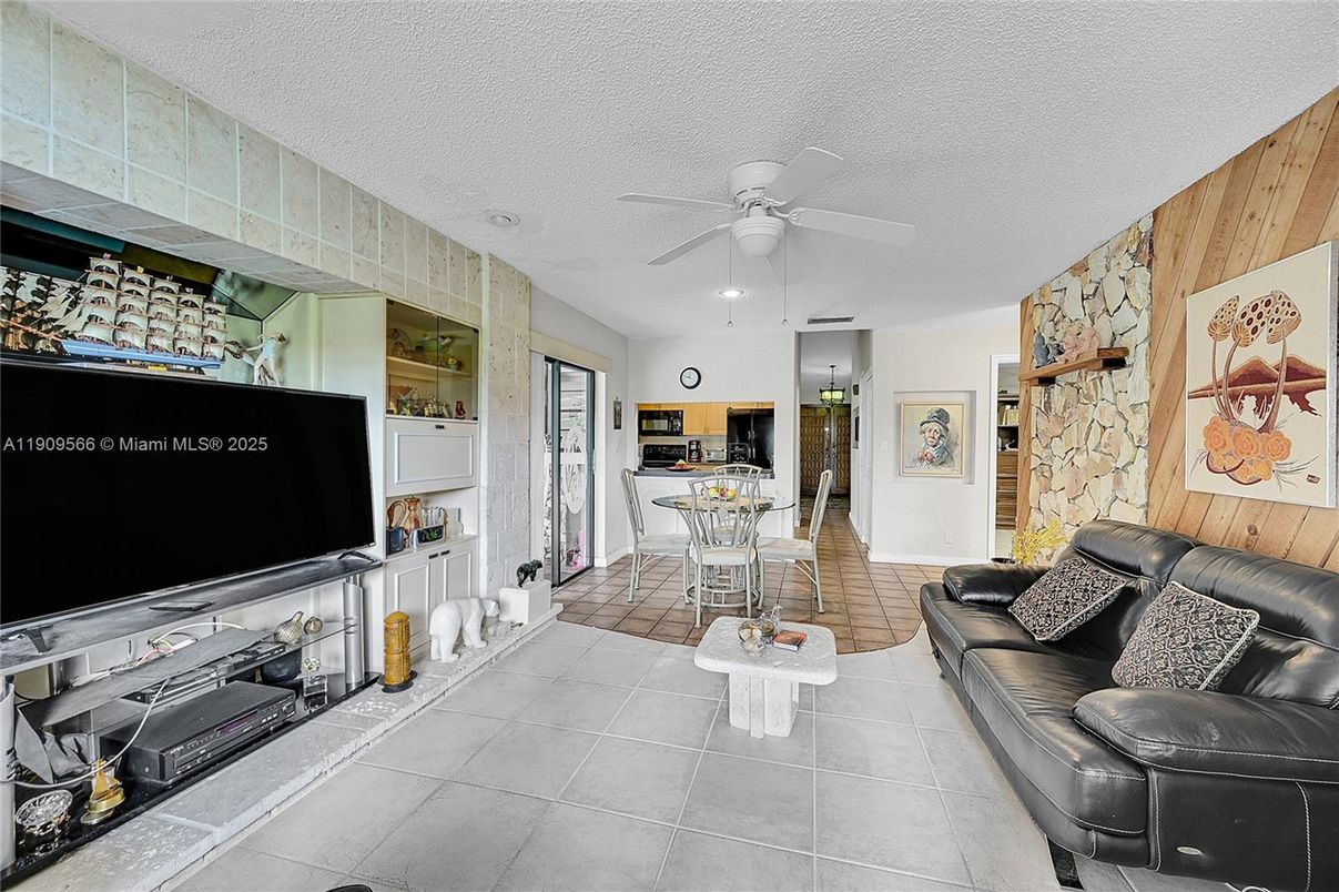 Dining room, Interior, Living room, Recessed Lighting