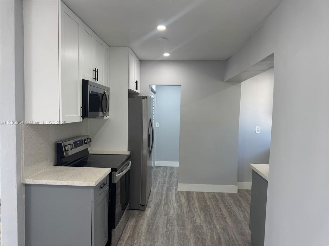 Interior, Kitchen, Recessed Lighting, Wood Texture Flooring