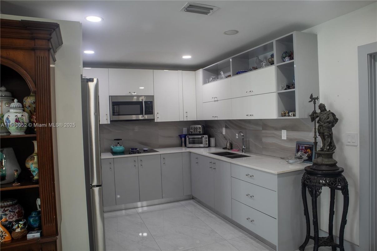 Interior, Kitchen, Marble, Recessed Lighting