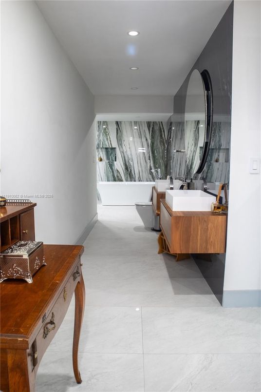 Bathroom, Interior, Marble, Recessed Lighting