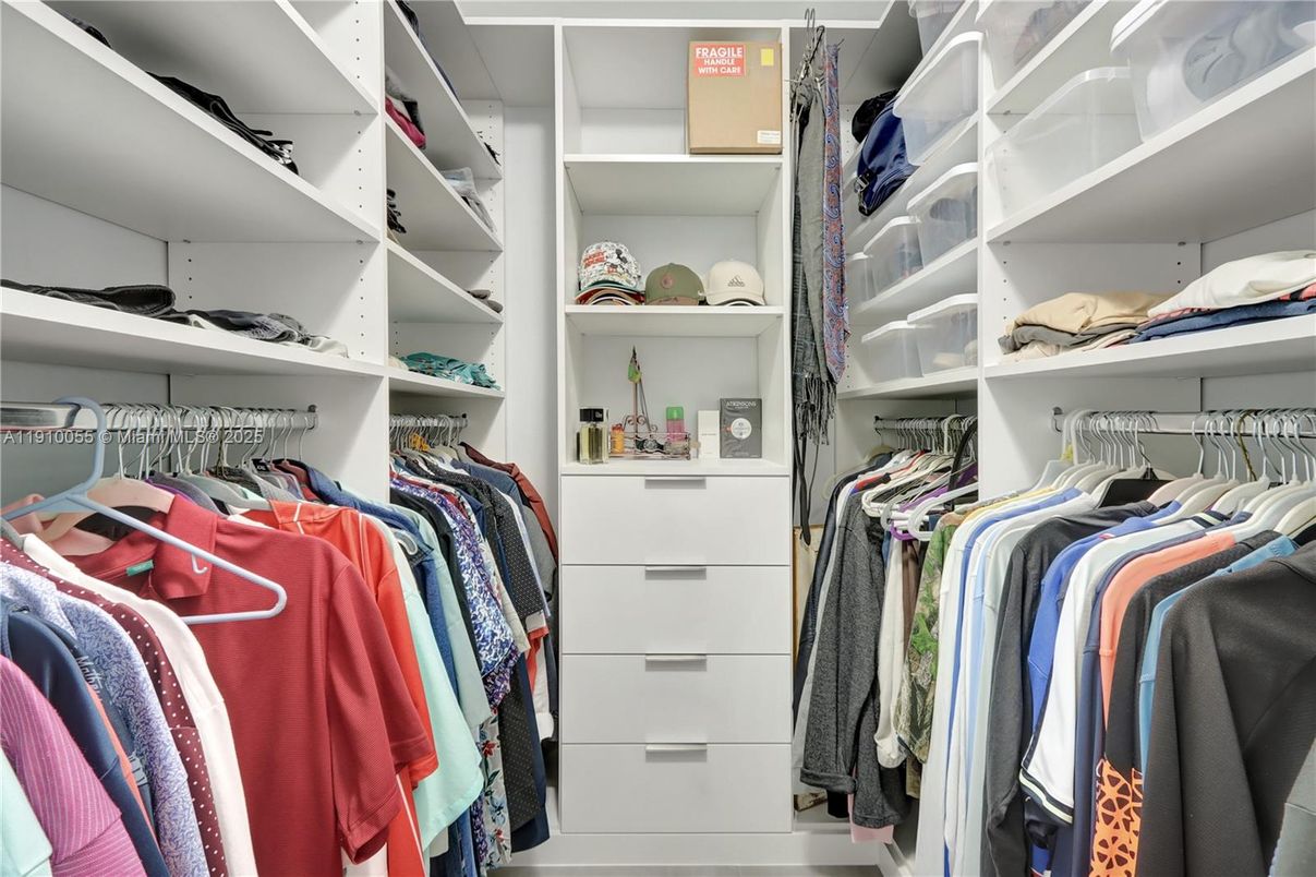 Interior, Walk-in Closets