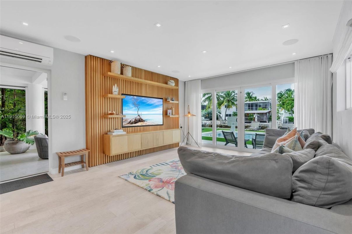 Interior, Living room, Recessed Lighting, Wood Texture Flooring, Wooden Walls