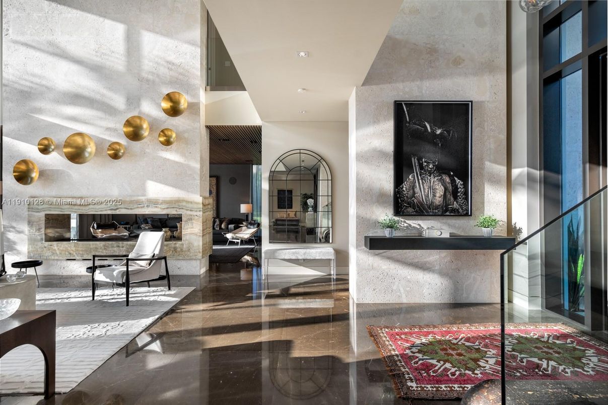 Fireplace, Interior, Recessed Lighting