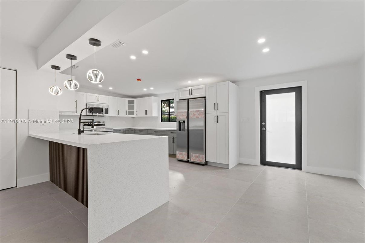 Interior, Kitchen, Pendant Lights, Recessed Lighting, Stainless Steel Appliances