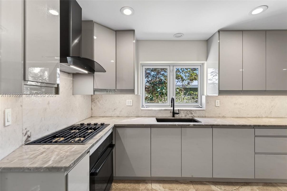 Interior, Kitchen, Marble Walls, Recessed Lighting