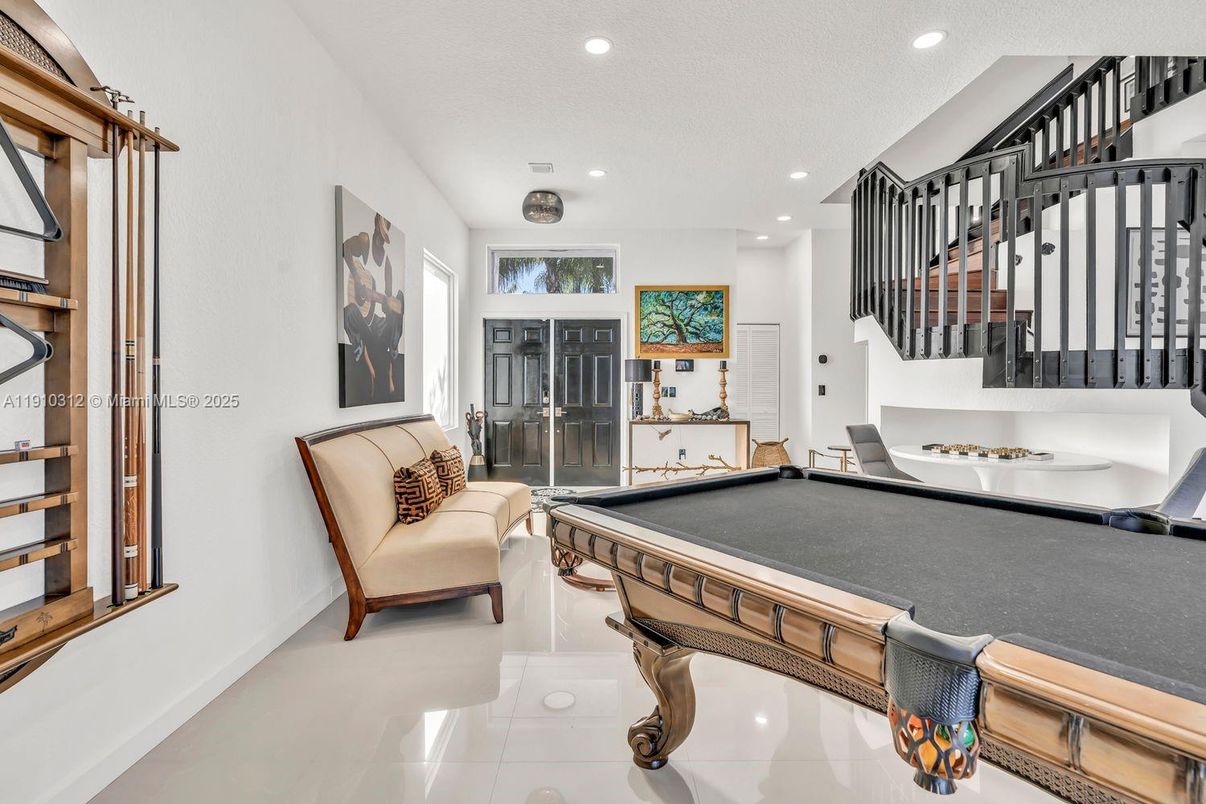 Billiard Table, Game Room, Interior, Recessed Lighting