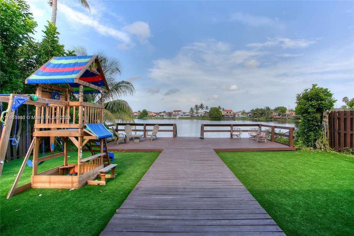 Exterior, Playground