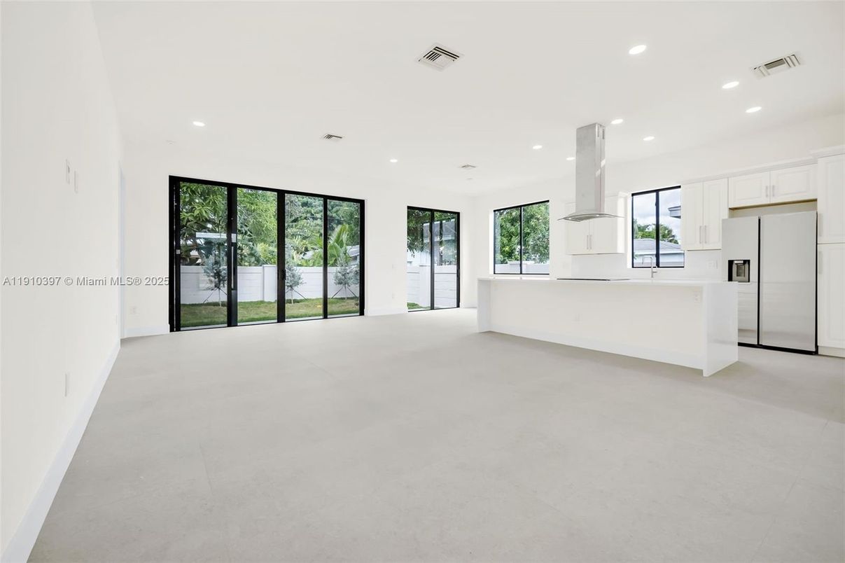 Empty room, Interior, Kitchen, Pendant Lights, Recessed Lighting