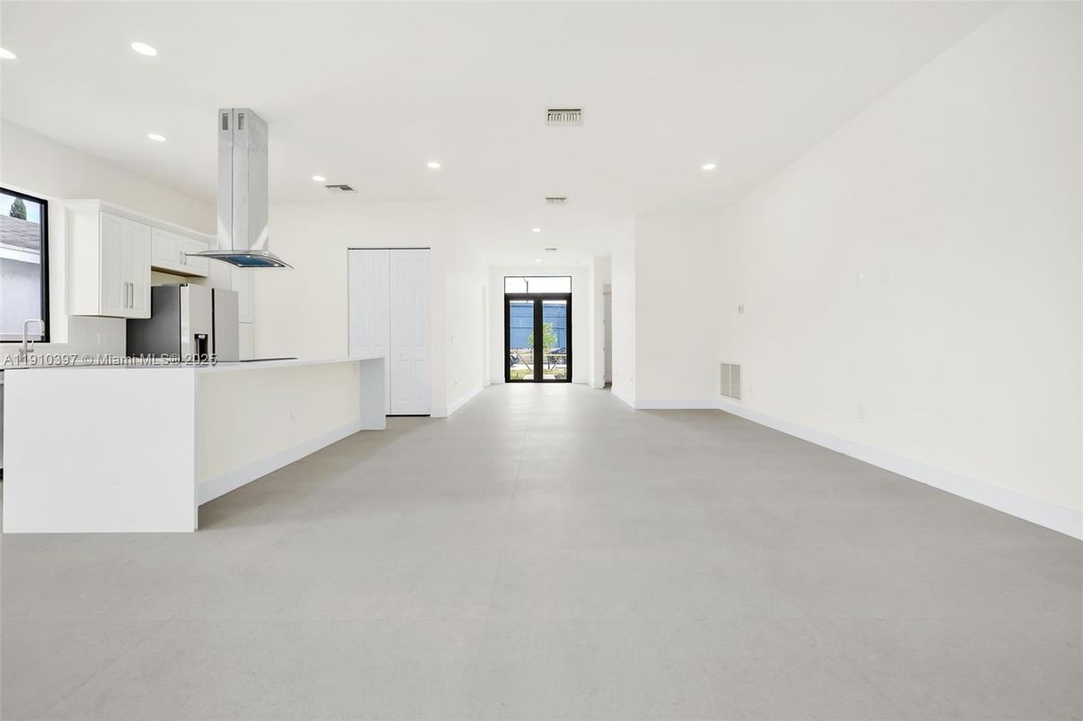 Empty room, Interior, Kitchen, Pendant Lights, Recessed Lighting