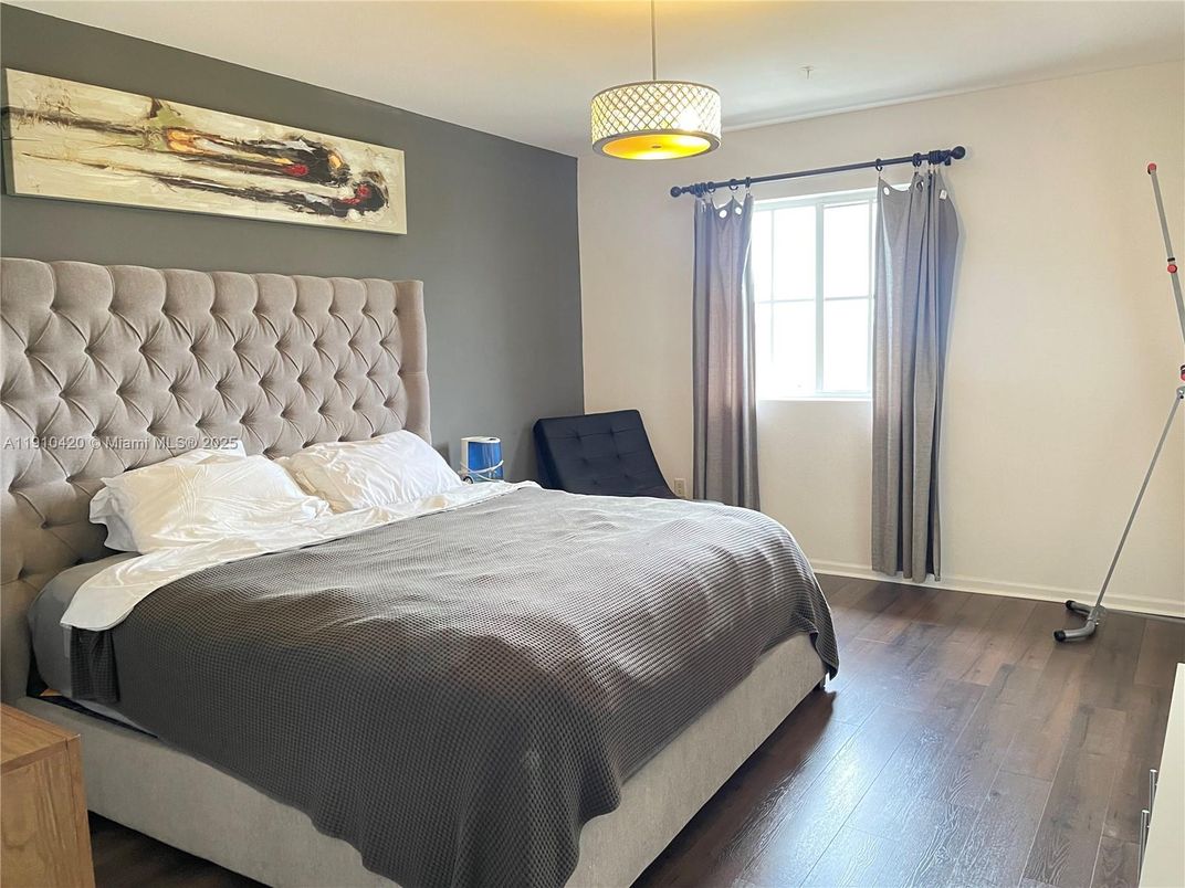 Bedroom, Interior, Pendant Lights, Wood Texture Flooring