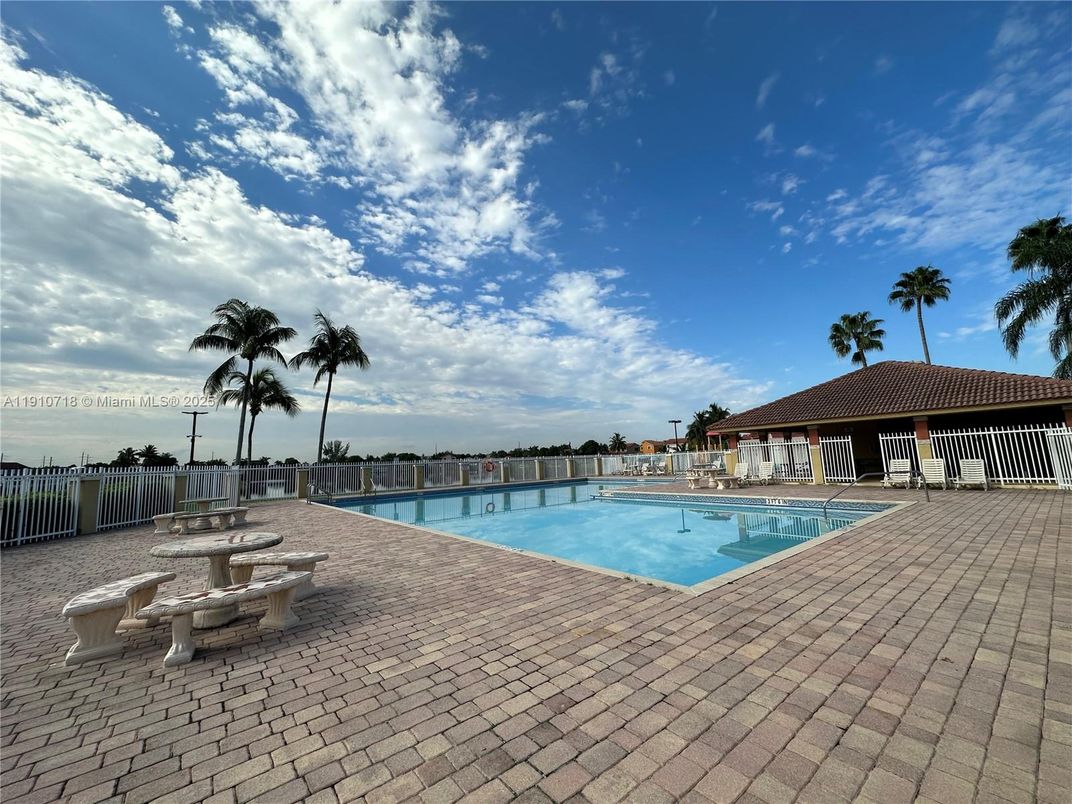 Exterior, Pool, Water