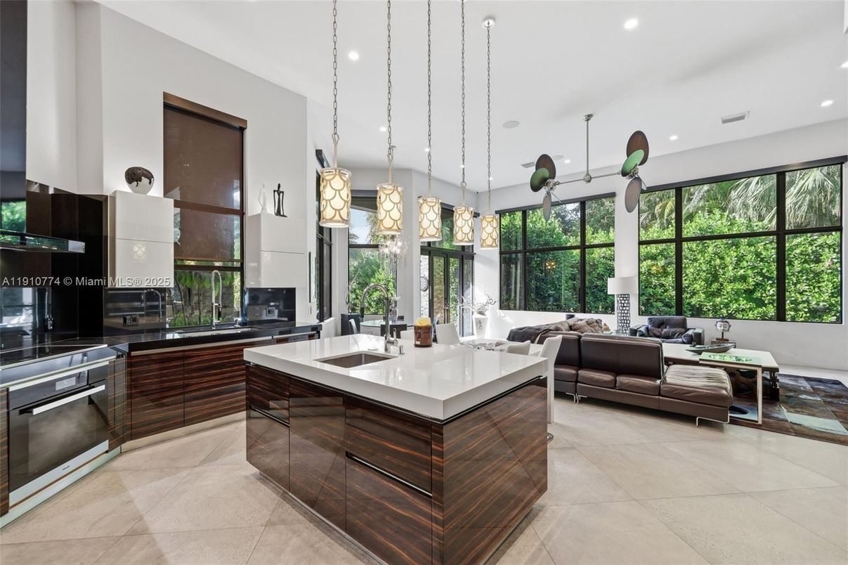 Interior, Kitchen, Living room, Pendant Lights, Recessed Lighting