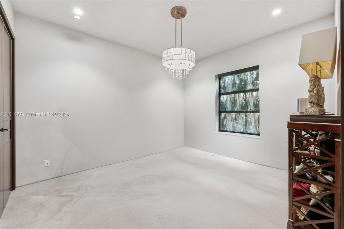 Chandelier, Empty room, Interior, Recessed Lighting
