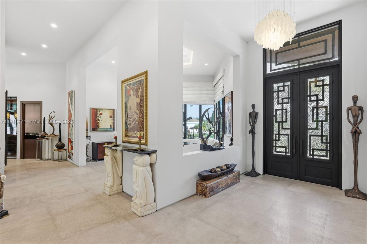 Chandelier, Interior, Recessed Lighting