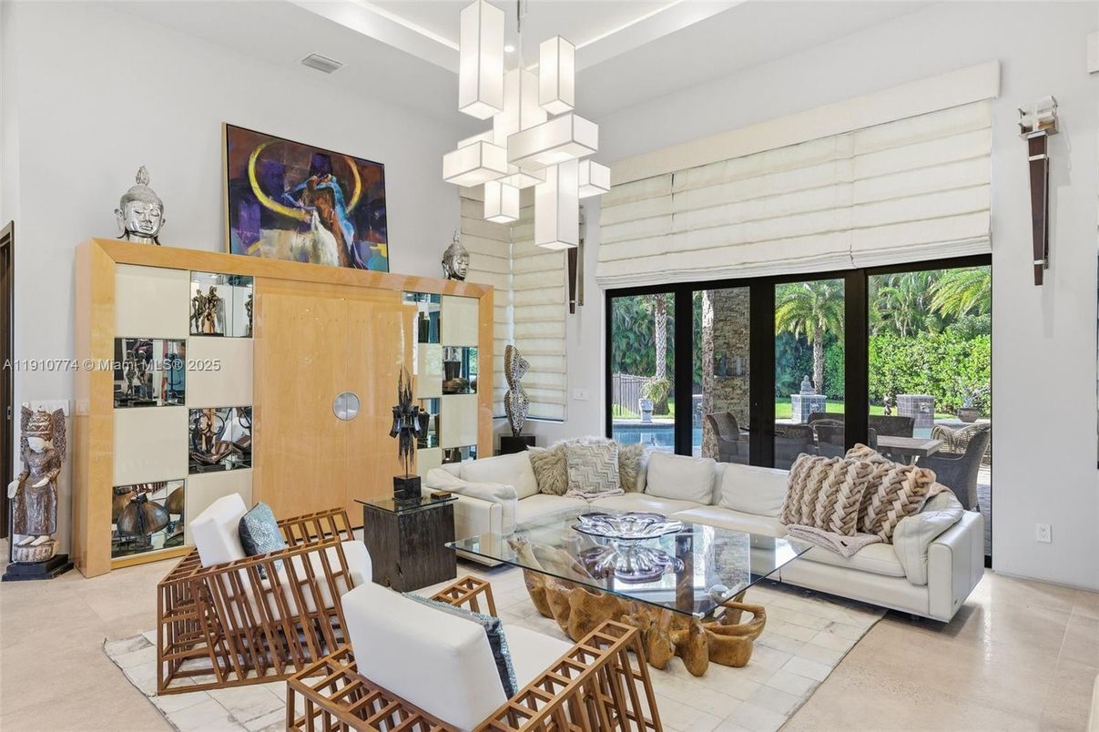 Interior, Living room, Pendant Lights