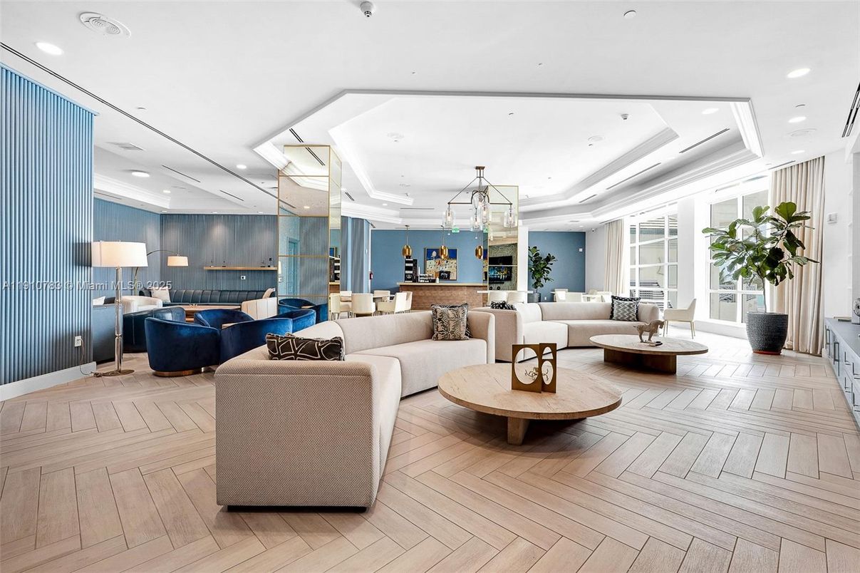 Interior, Living room, Pendant Lights, Recessed Lighting, Wood Texture Flooring