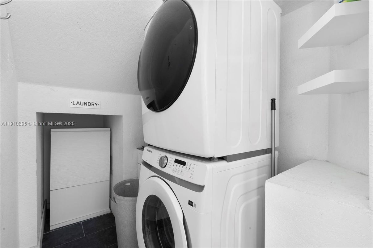 Interior, Utility Closets, Washer