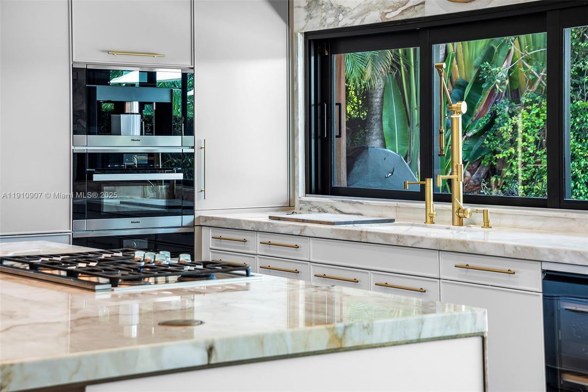 Interior, Kitchen, Stainless Steel Appliances