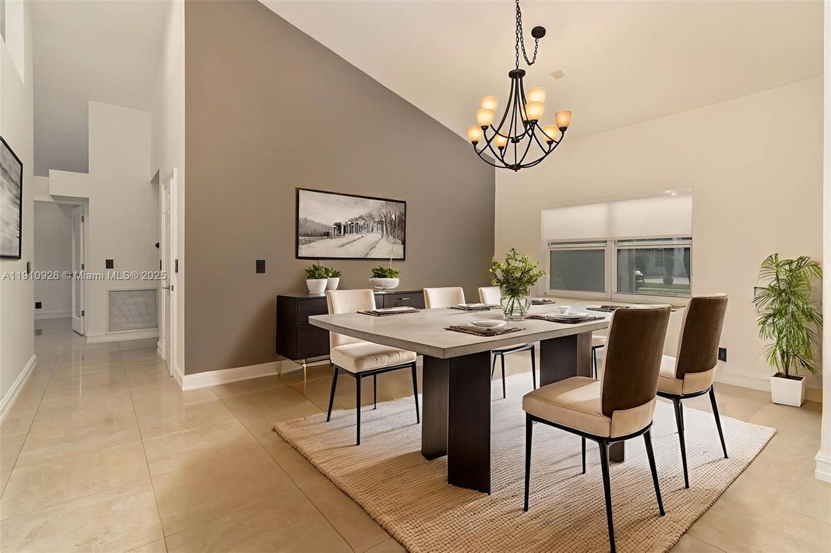 Chandelier, Dining room, Interior