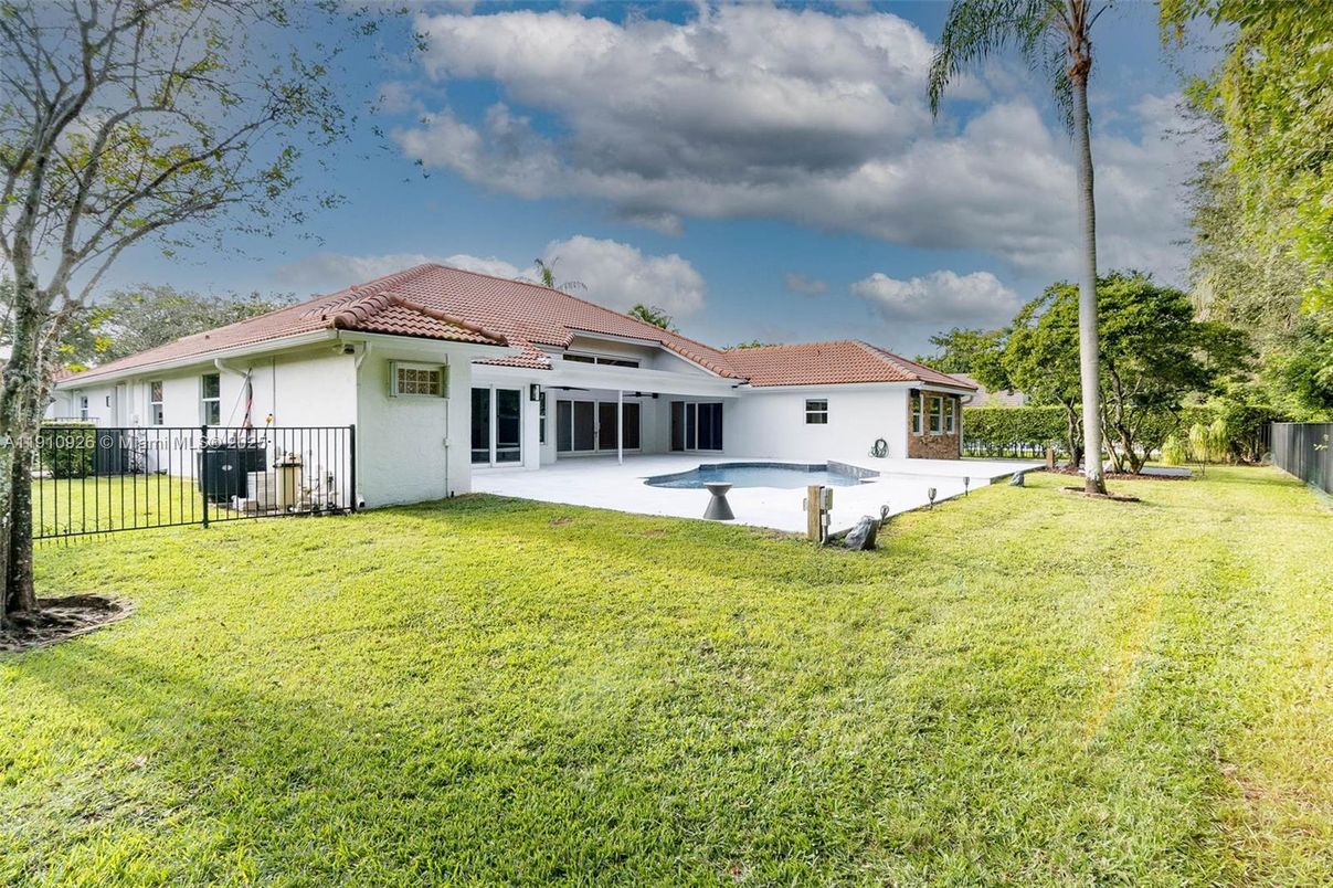 Backyard, Exterior, Pool