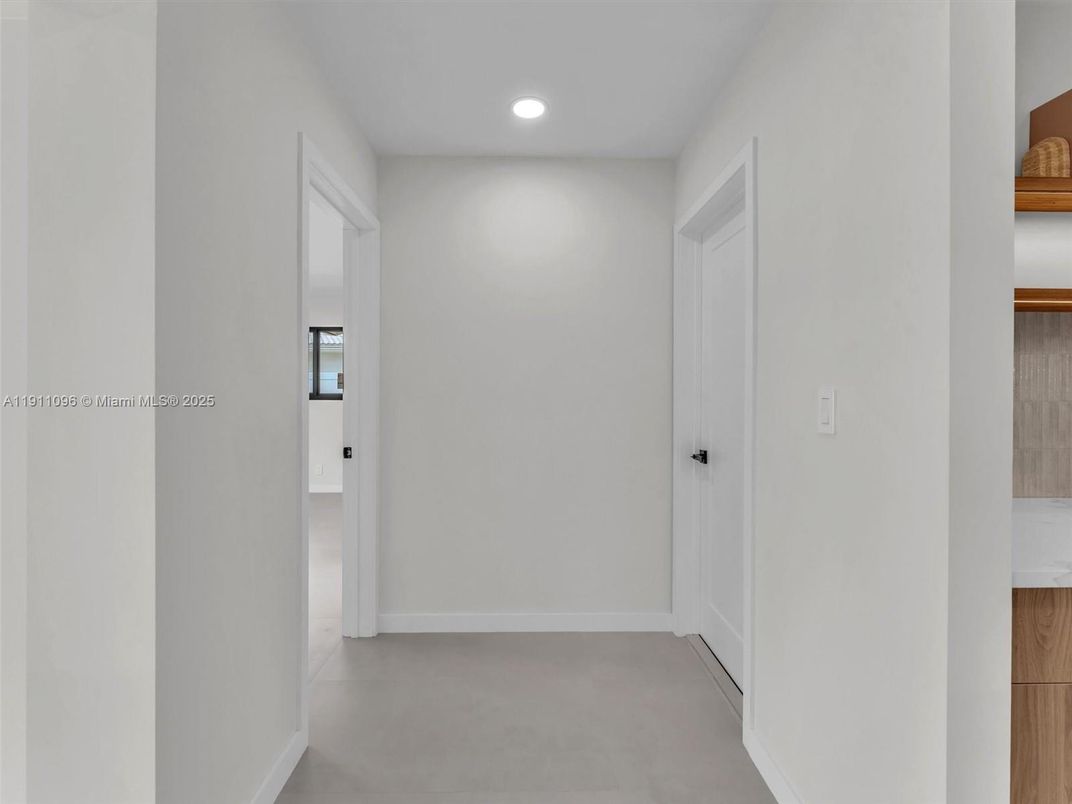 Interior, Recessed Lighting
