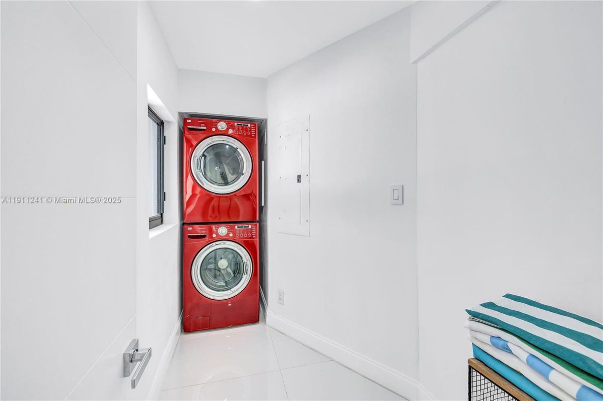 Interior, Utility Closets, Washer