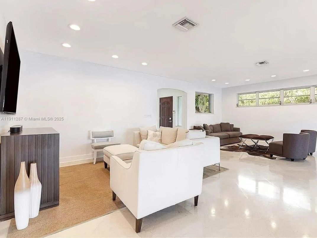 Interior, Living room, Recessed Lighting