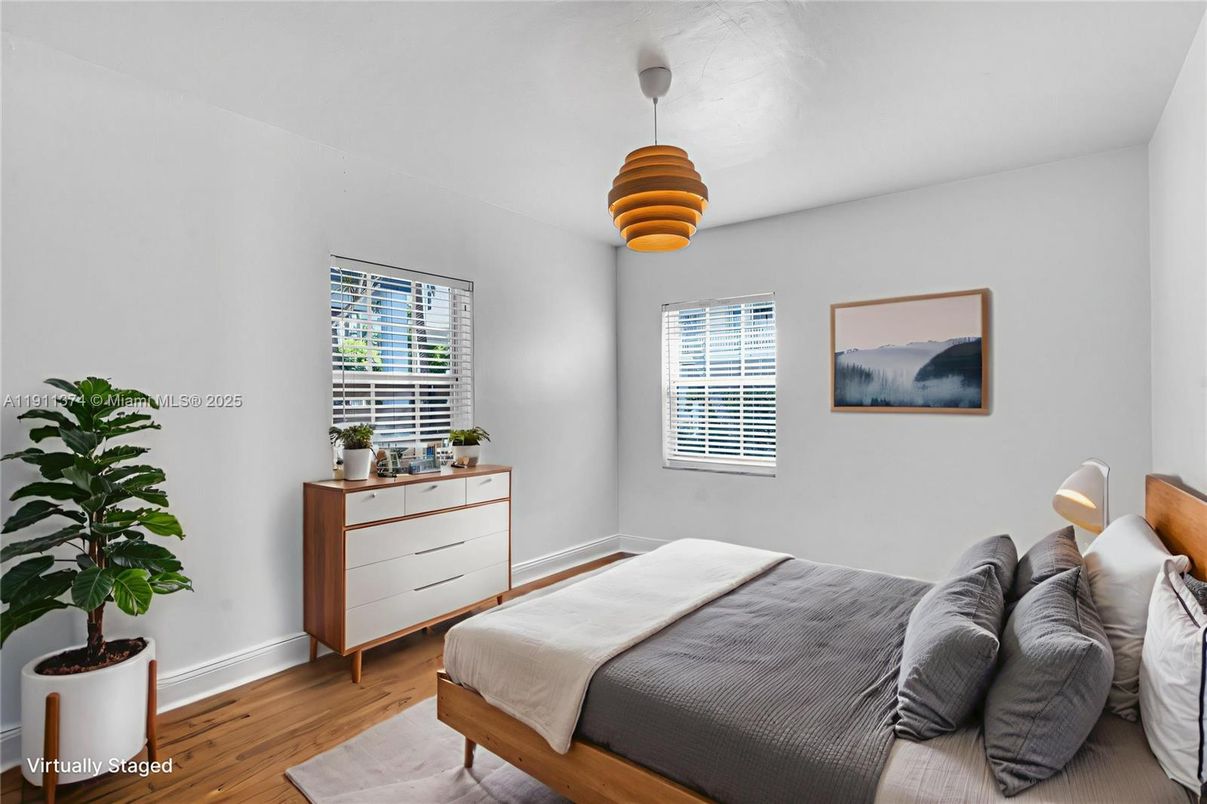 Bedroom, Interior, Pendant Lights, Wood Texture Flooring