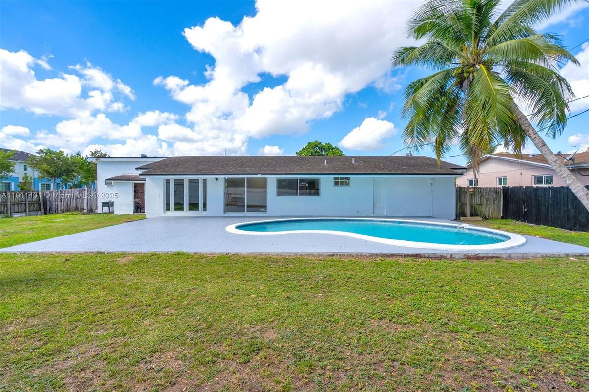 Backyard, Exterior, Pool