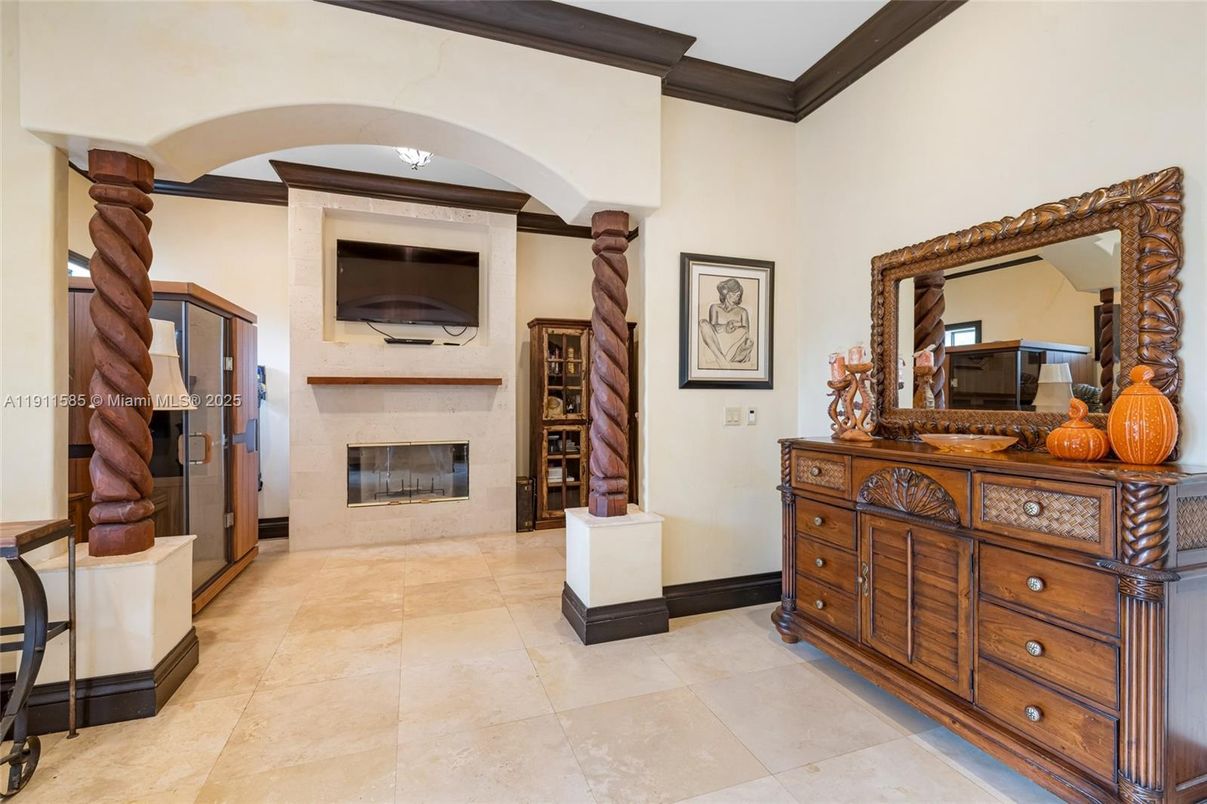 Fireplace, Interior, Recessed Lighting