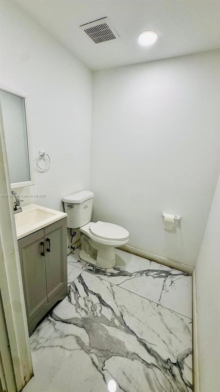 Bathroom, Interior, Marble, Recessed Lighting