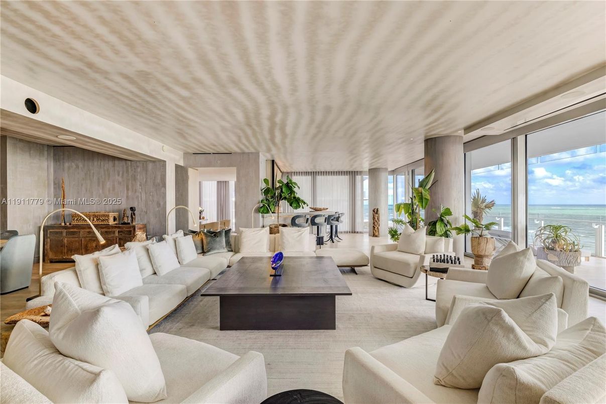 Interior, Living room, Water