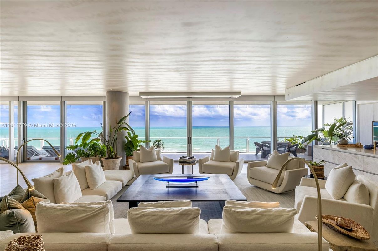 Interior, Living room, Water