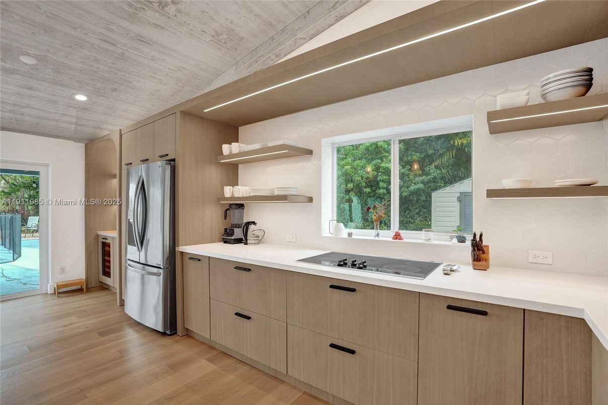 Interior, Kitchen, Recessed Lighting, Washer, Wooden Ceilings, Wood Texture Flooring