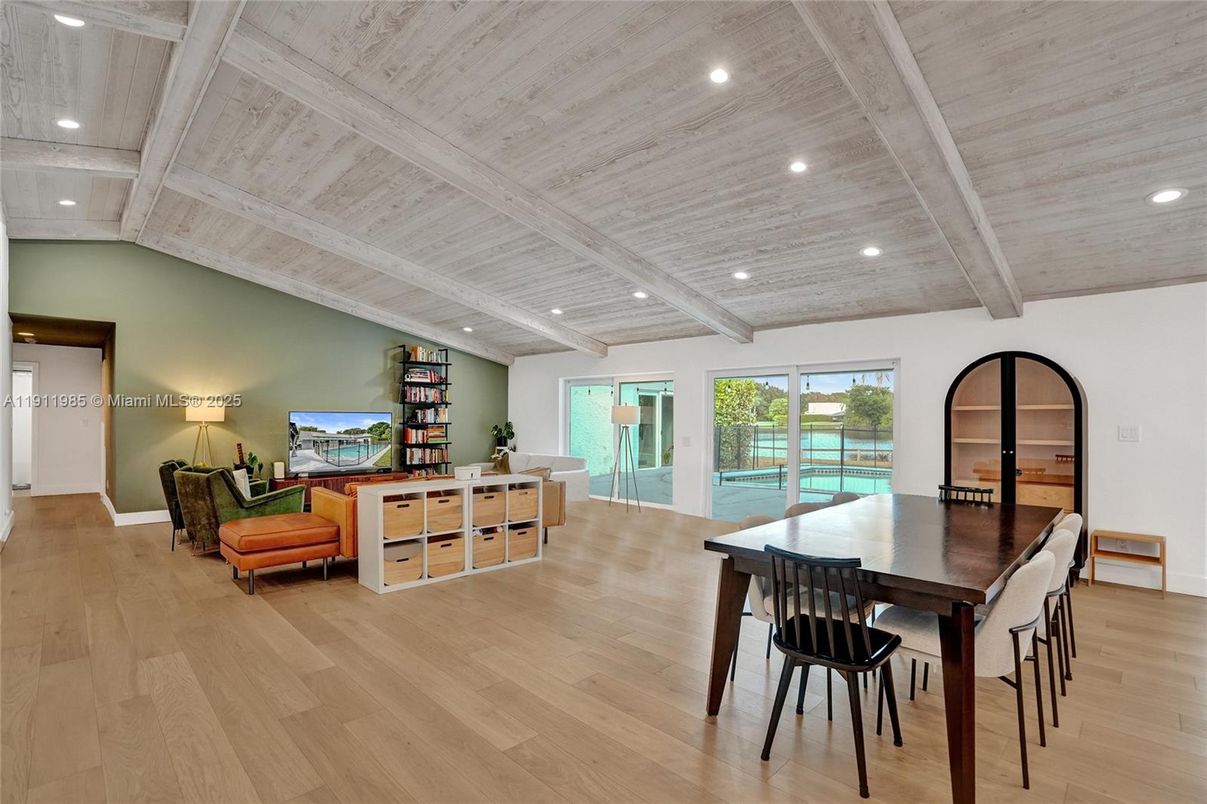 Dining room, Interior, Recessed Lighting, Wooden Beams, Wooden Ceilings, Wood Texture Flooring