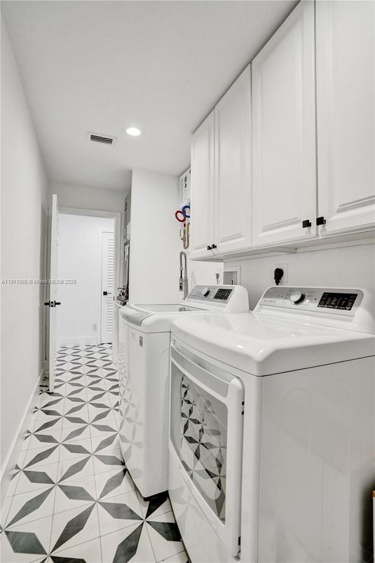 Interior, Recessed Lighting, Washer