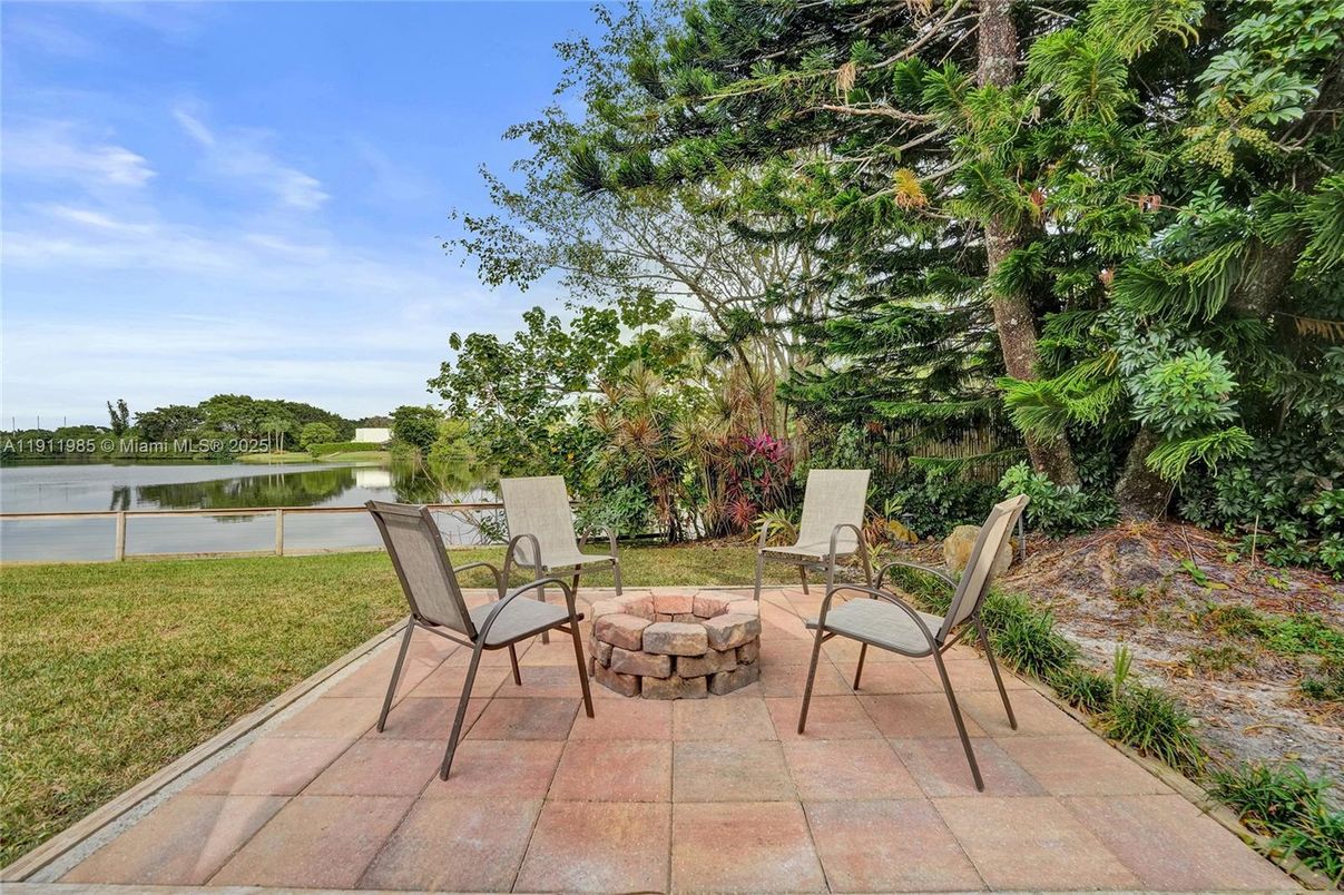 Backyard, Exterior, Water