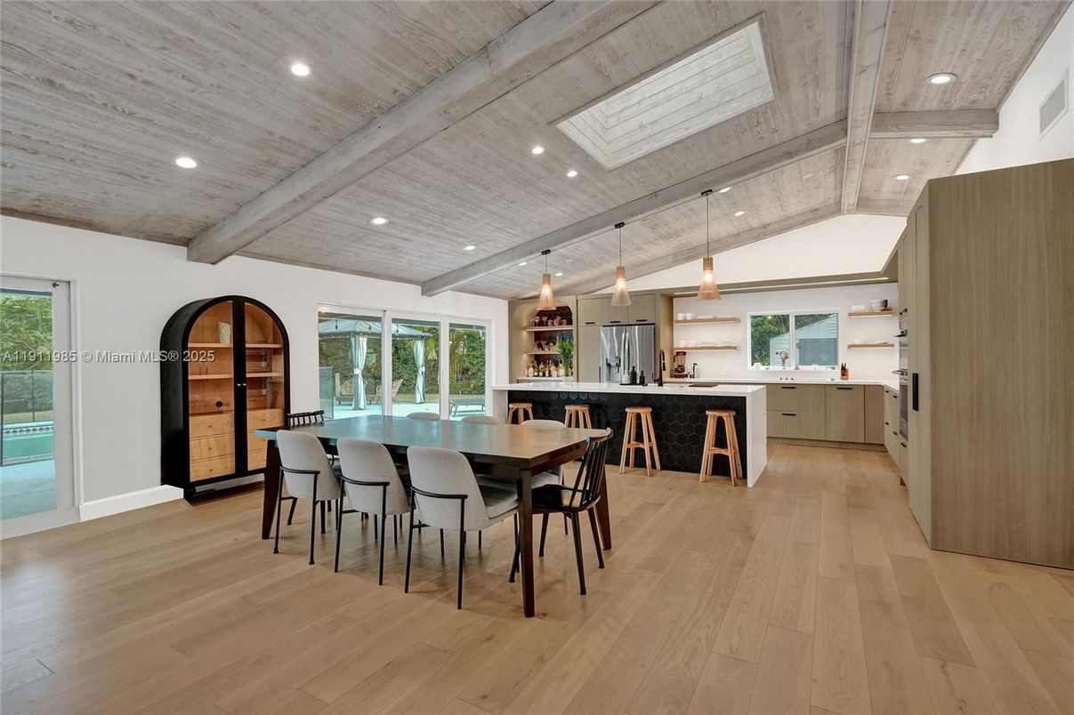 Dining room, Interior, Kitchen, Pendant Lights, Recessed Lighting, Wooden Beams, Wooden Ceilings, Wood Texture Flooring
