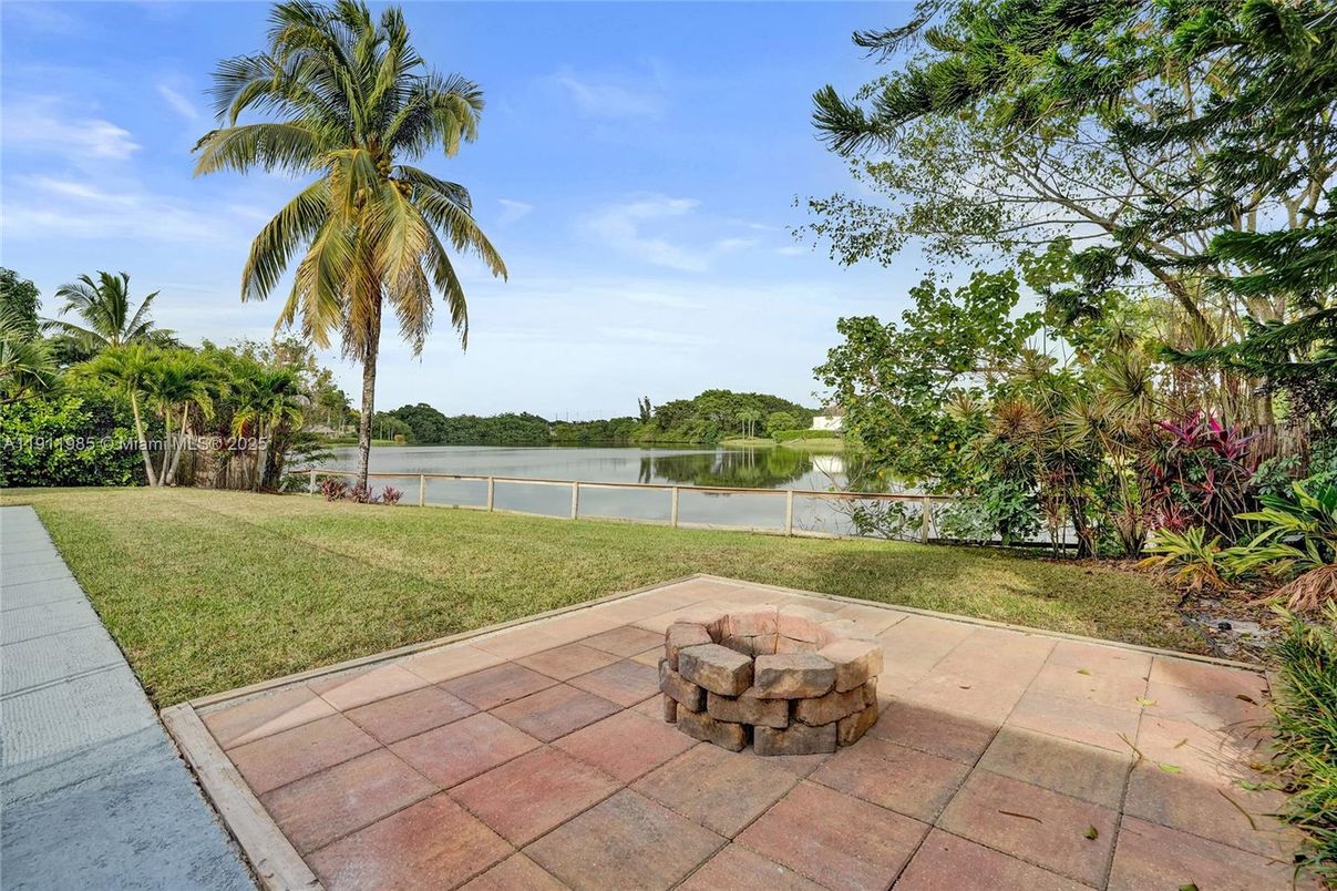 Backyard, Exterior, Water