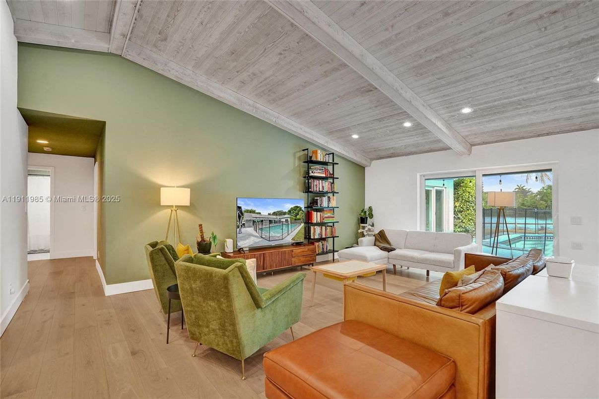 Interior, Living room, Recessed Lighting, Wooden Ceilings, Wood Texture Flooring