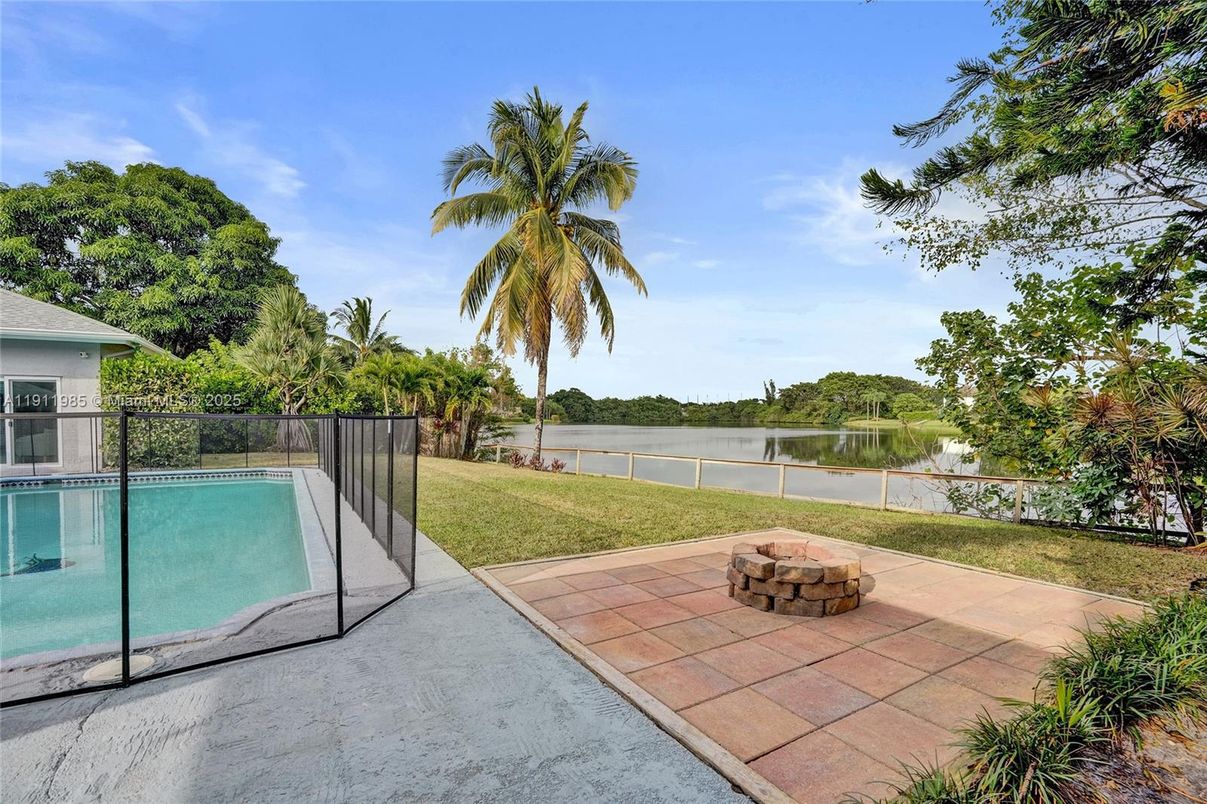 Backyard, Exterior, Pool, Water